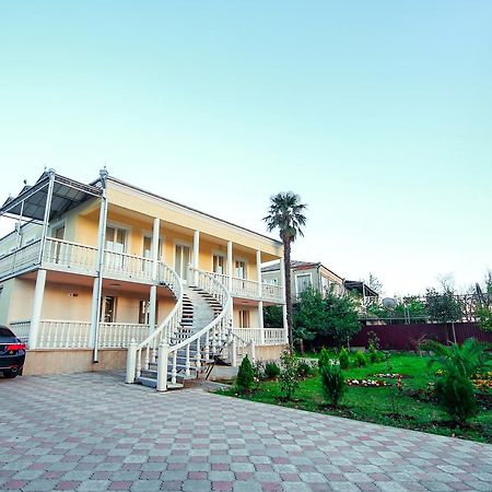 Green Garden Guest House Цкалтубо Екстериор снимка