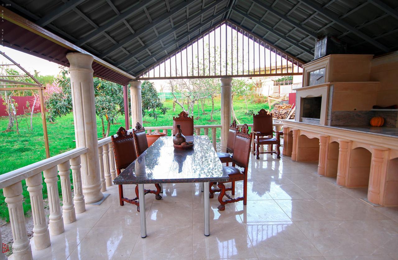 Green Garden Guest House Цкалтубо Екстериор снимка