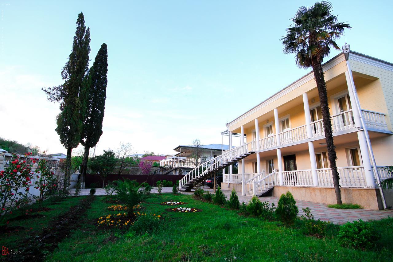 Green Garden Guest House Цкалтубо Екстериор снимка